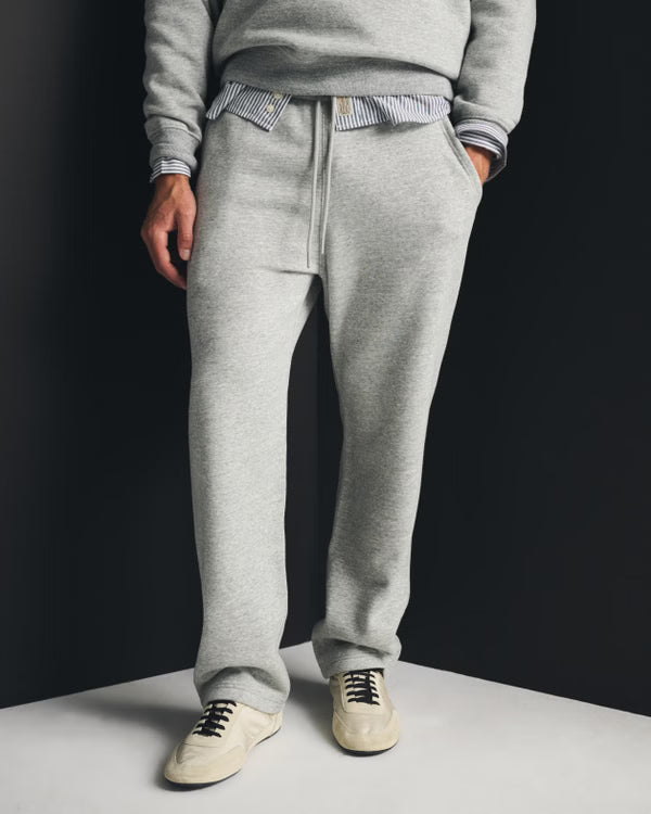 Abercrombie & Fitch - Essential Straight Open-Hem Sweatpant