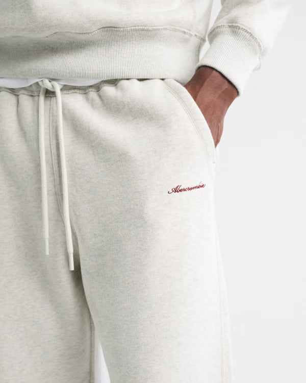 Abercrombie & Fitch - Heritage Heavyweight Baggy Logo Sweatpant