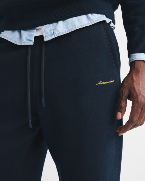 Abercrombie & Fitch - Heritage Heavyweight Baggy Logo Sweatpant