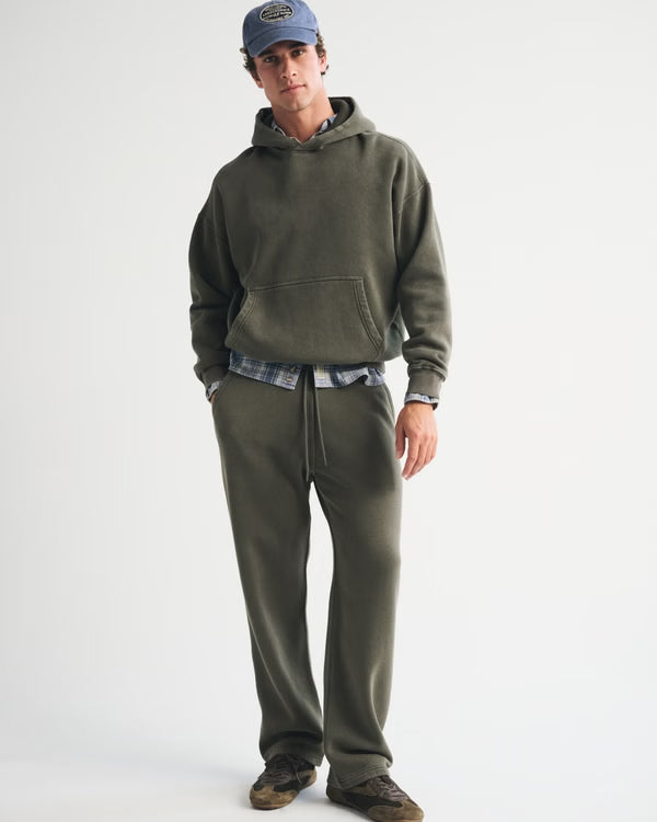 Abercrombie & Fitch - Essential Straight Open-Hem Sweatpant