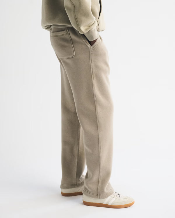 Abercrombie & Fitch - Essential Straight Open-Hem Sweatpant