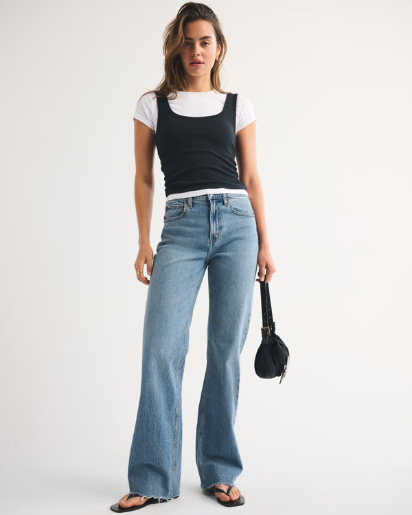 Abercrombie & Fitch - High Rise 90s Relaxed Jean