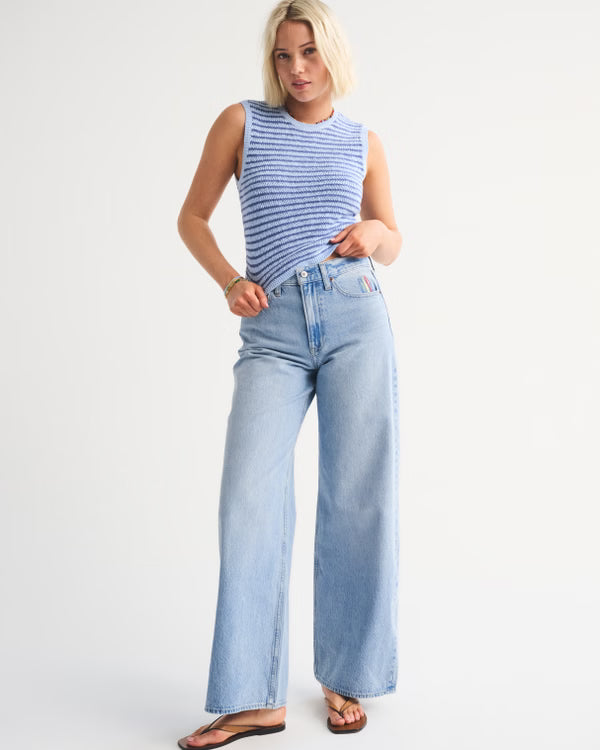 Abercrombie & Fitch - High Rise Wide Leg Jean