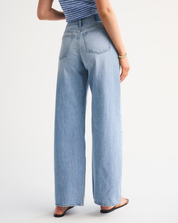 Abercrombie & Fitch - High Rise Wide Leg Jean