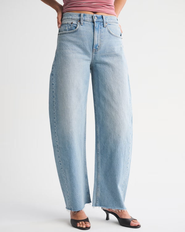 Abercrombie & Fitch - High Rise Barrel Jean