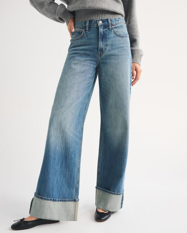 Abercrombie & Fitch - High Rise Wide Leg Jean