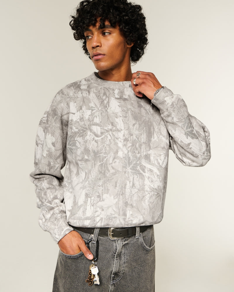 Hollister - Boxy Camo Crew Sweatshirt