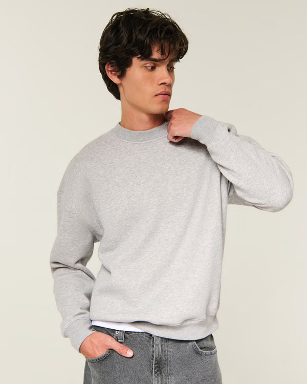 Hollister - Feel Good Boxy Crew Sweatshirt