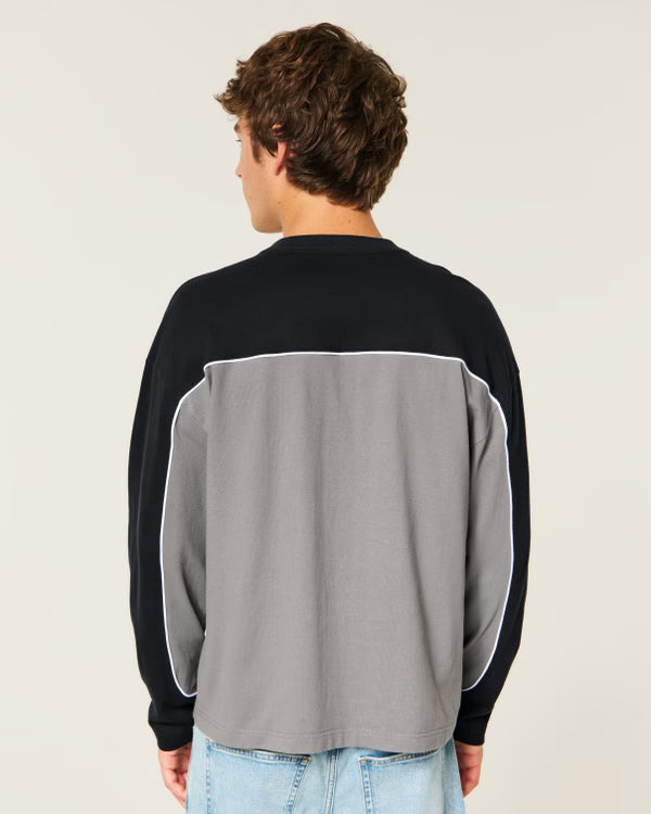 Hollister - Boxy Heavyweight Piping Logo Crew T-Shirt