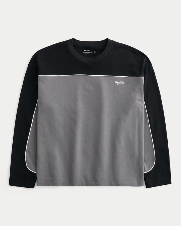 Hollister - Boxy Heavyweight Piping Logo Crew T-Shirt