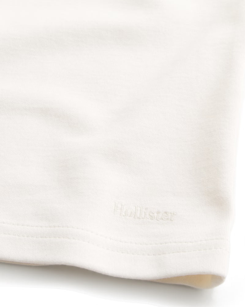 Hollister - Relaxed Everyday Tee
