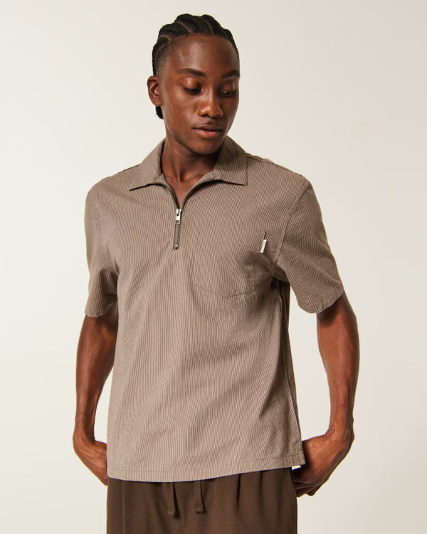 Hollister - Boxy Short-Sleeve Half-Zip Shirt