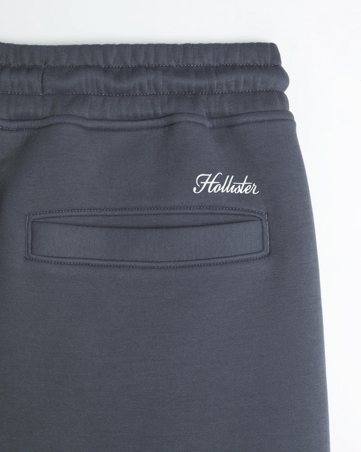 Hollister - Above-the-Knee Everyday Cooling Fleece Shorts