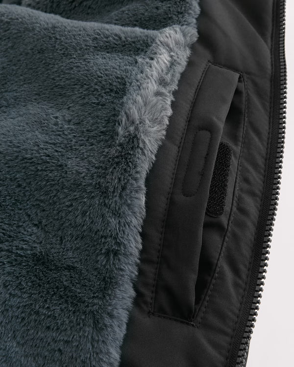 Hollister - Feel Good Faux Fur Puffer Jacket