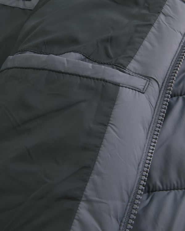 Hollister - Feel Good Puffer Jacket