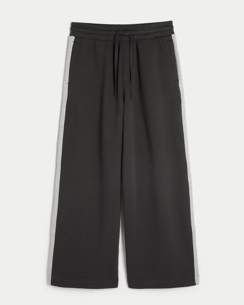 Hollister - Feel Good Ultra Baggy Sweatpants