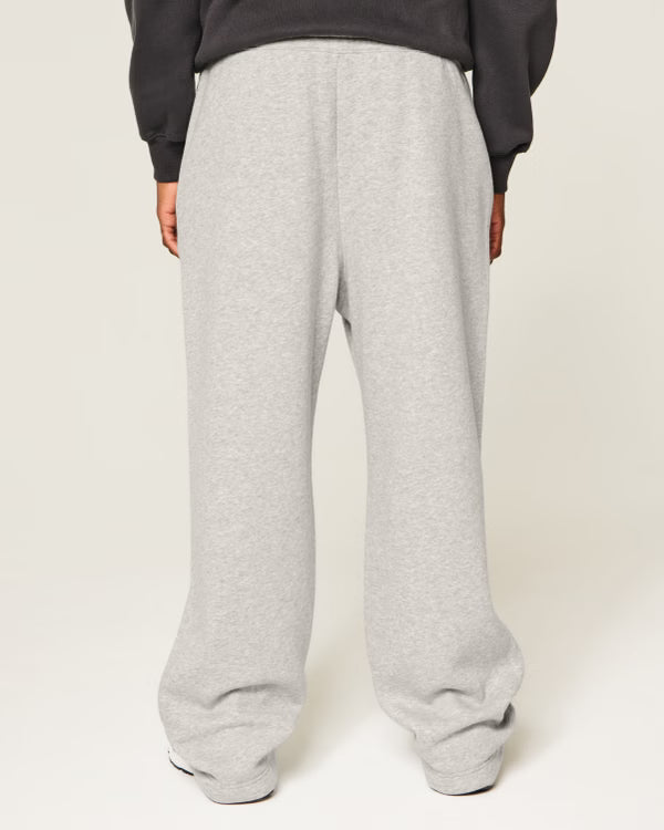 Hollister - Feel Good Baggy Pintuck Sweatpants