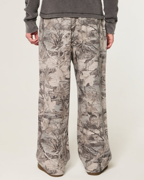 Hollister - Graphic Super Baggy Sweatpants