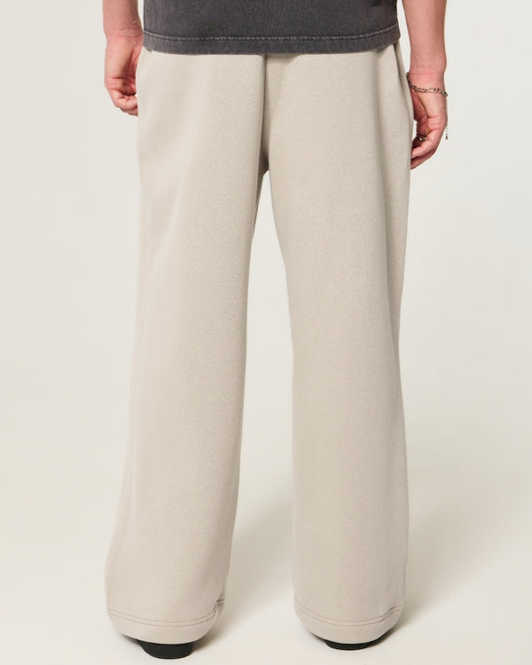 Hollister - Graphic Super Baggy Sweatpants