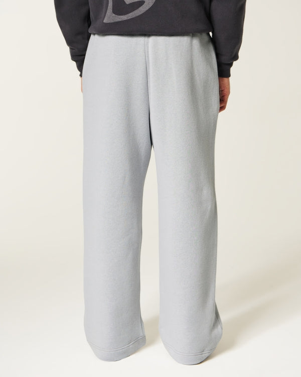 Hollister - Graphic Super Baggy Sweatpants