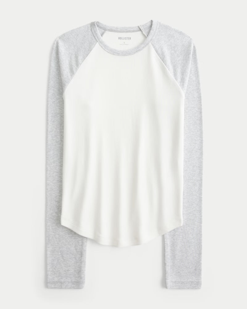 Hollister - Long-Sleeve Raglan Graphic Tee