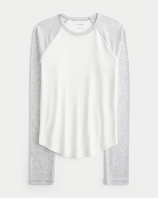 Hollister - Long-Sleeve Raglan Graphic Tee
