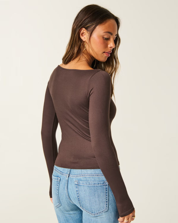 Hollister - Soft Stretch Seamless Fabric Slash-Neck Top