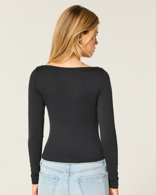 Hollister - Soft Stretch Seamless Fabric Slash-Neck Top