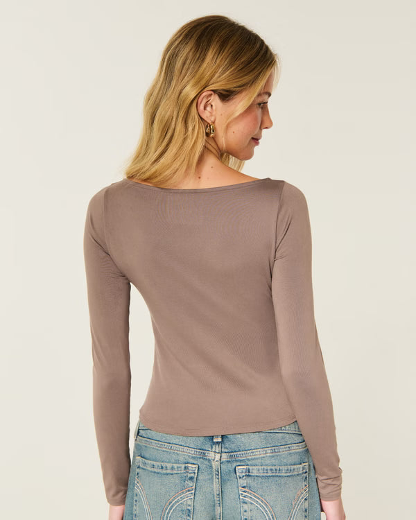 Hollister - Soft Stretch Seamless Fabric Slash-Neck Top