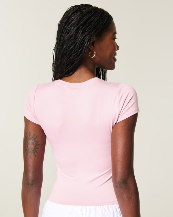 Hollister - Smooth Seamless Fabric Crew Baby Tee