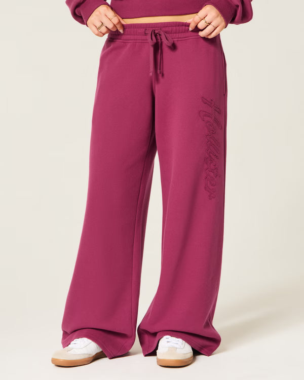 Hollister - Low-Rise Logo Graphic Baggy Sweatpants