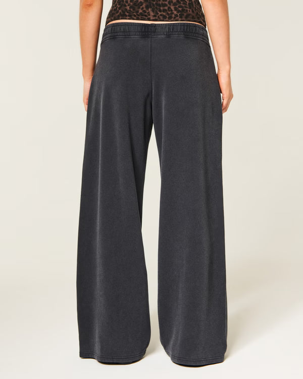 Hollister - Hollister Feel Good Low-Rise Baggy Sweatpants