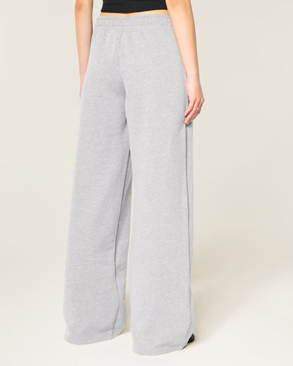 Hollister - Hollister Feel Good Low-Rise Baggy Sweatpants