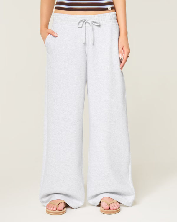 Hollister - Hollister Feel Good Low-Rise Baggy Sweatpants
