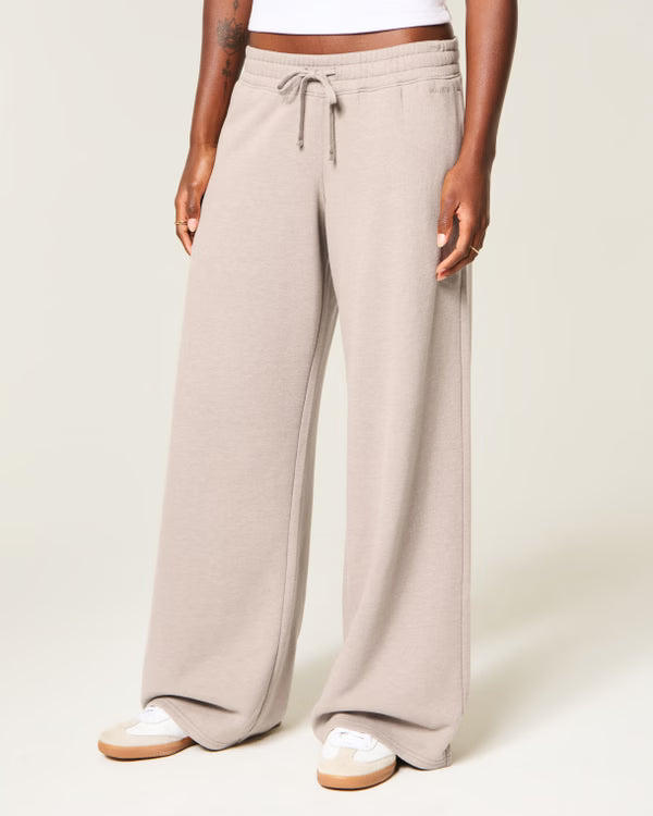 Hollister - Hollister Feel Good Low-Rise Baggy Sweatpants