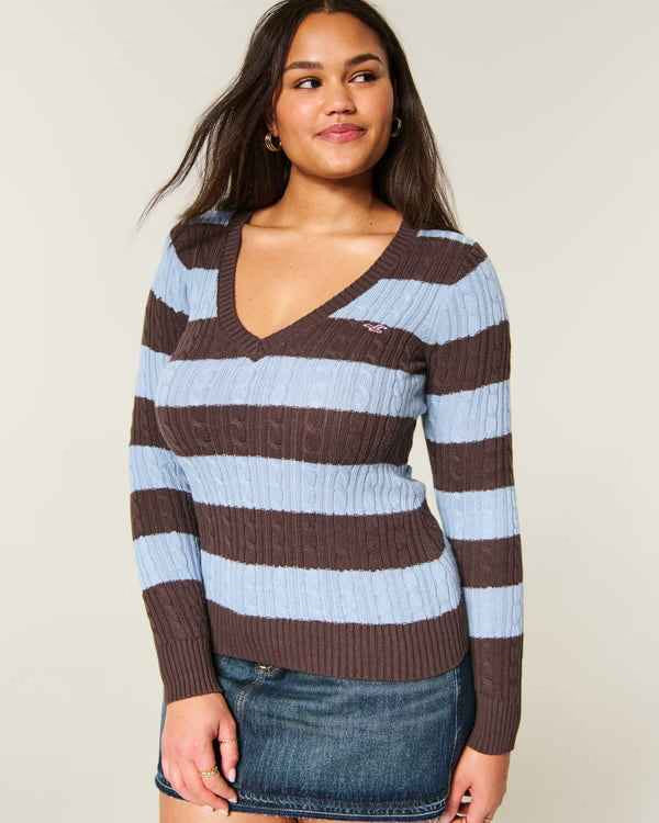 Hollister - Ivy Cable-Knit V-Neck Sweater