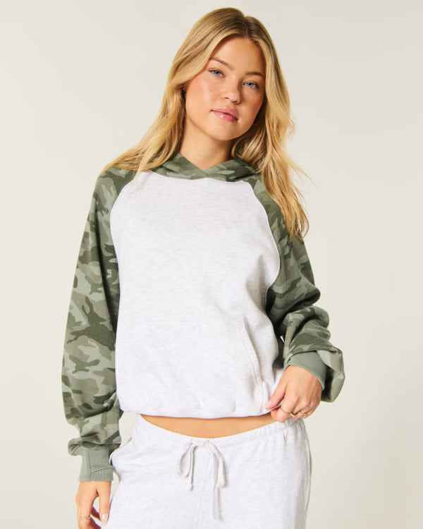 Hollister - Feel Good Classic Fit Leopard Hoodie