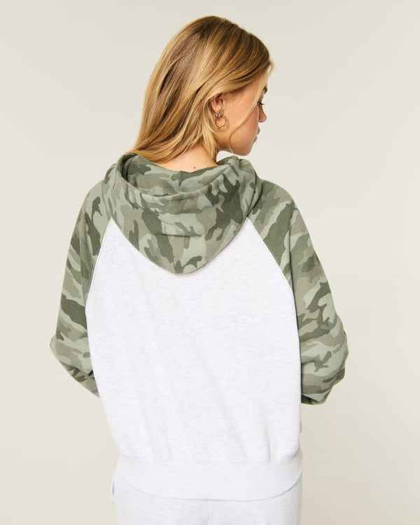 Hollister - Feel Good Classic Fit Leopard Hoodie