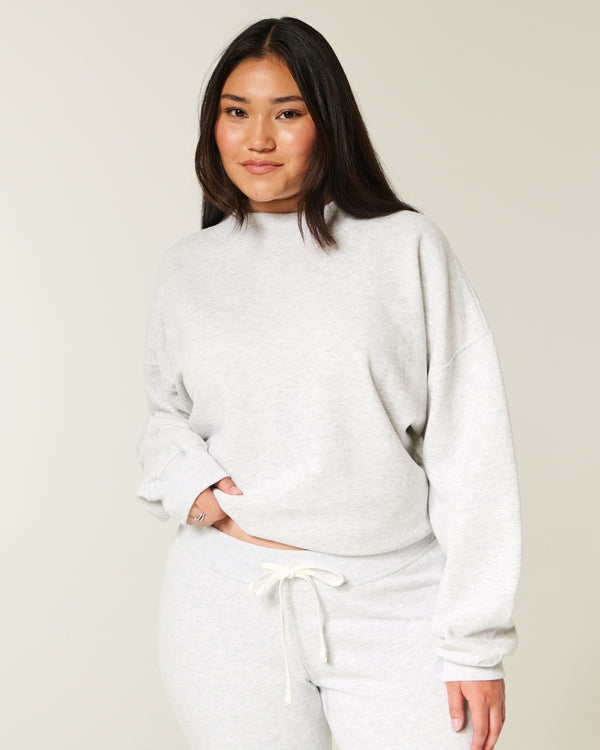 Hollister - Oversized Mock-Neck Sweatshirt