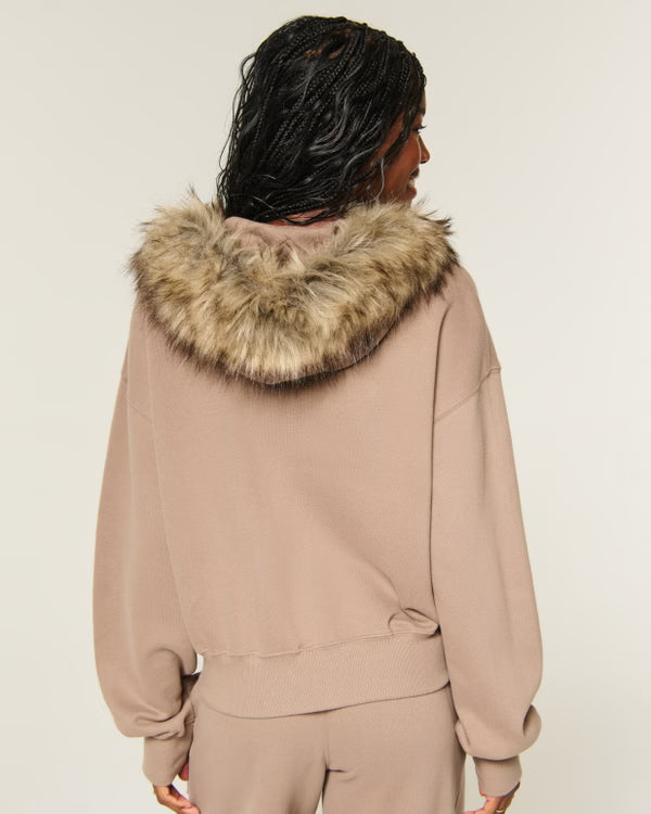 Hollister - Feel Good Faux Fur Trim Logo Zip-Up Hoodie
