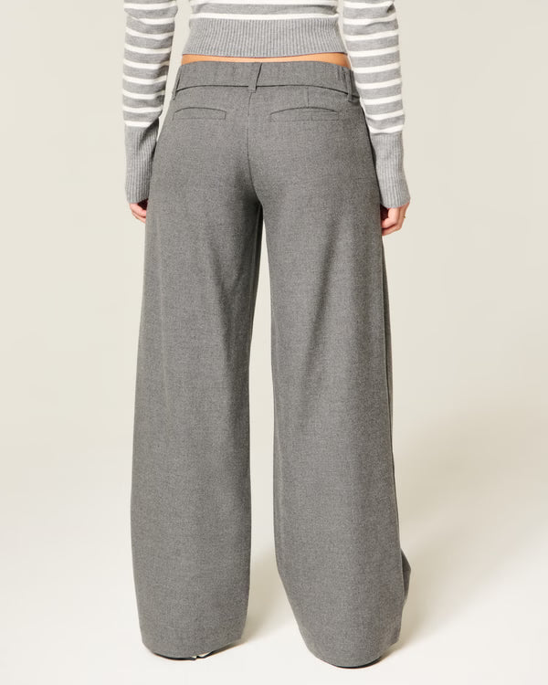 Hollister - Livvy Ultra Low-Rise Super Baggy Pants