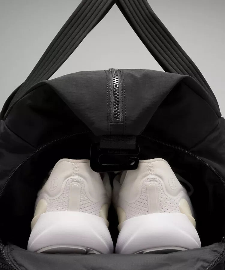 Lululemon - 3-in-1 Gym Duffle Bag 30L