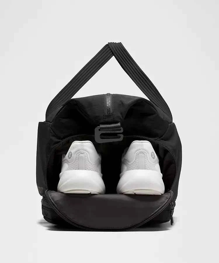Lululemon - 3-in-1 Gym Duffle Bag 30L
