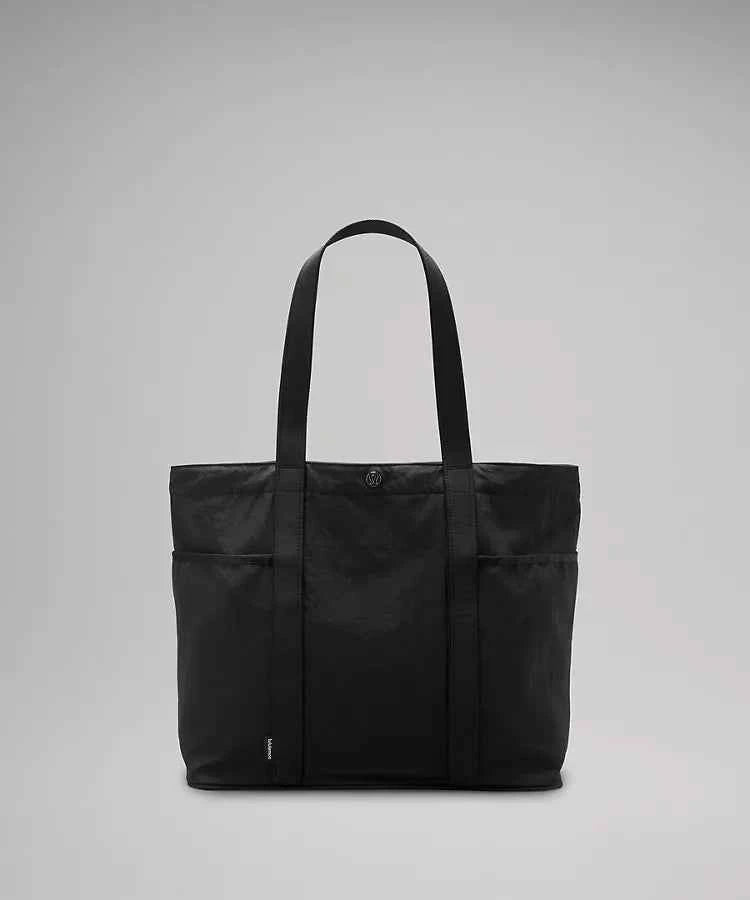 Lululemon - Daily Multi-Pocket Tote Bag 20L