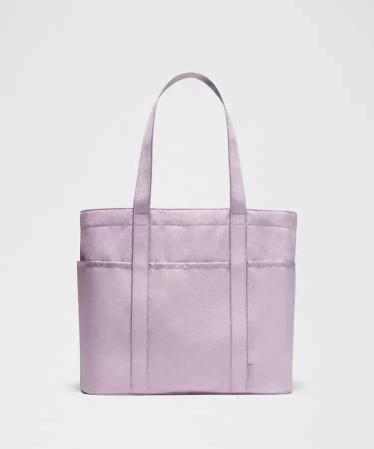 Lululemon - Daily Multi-Pocket Tote Bag 20L