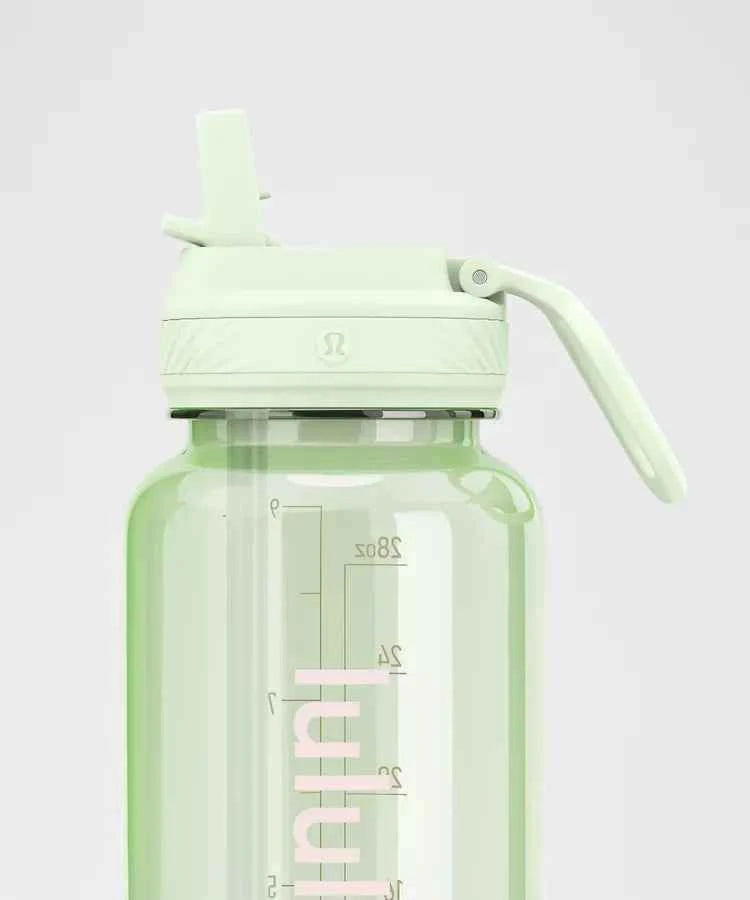 Lululemon - Back to Life Clear Bottle 32oz Straw Lid