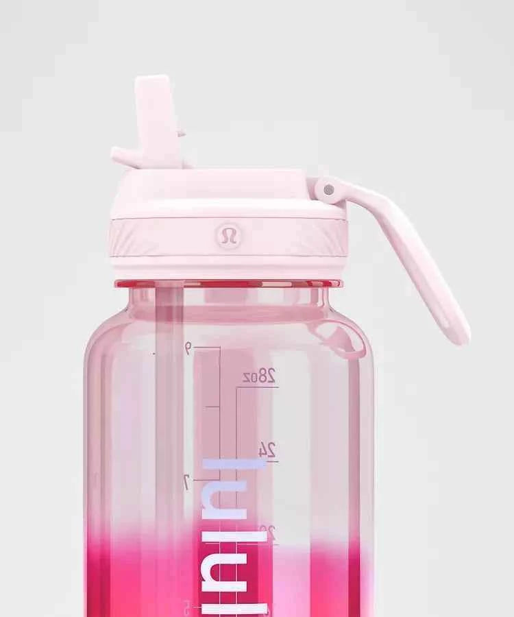 Lululemon - Back to Life Clear Bottle 32oz Straw Lid