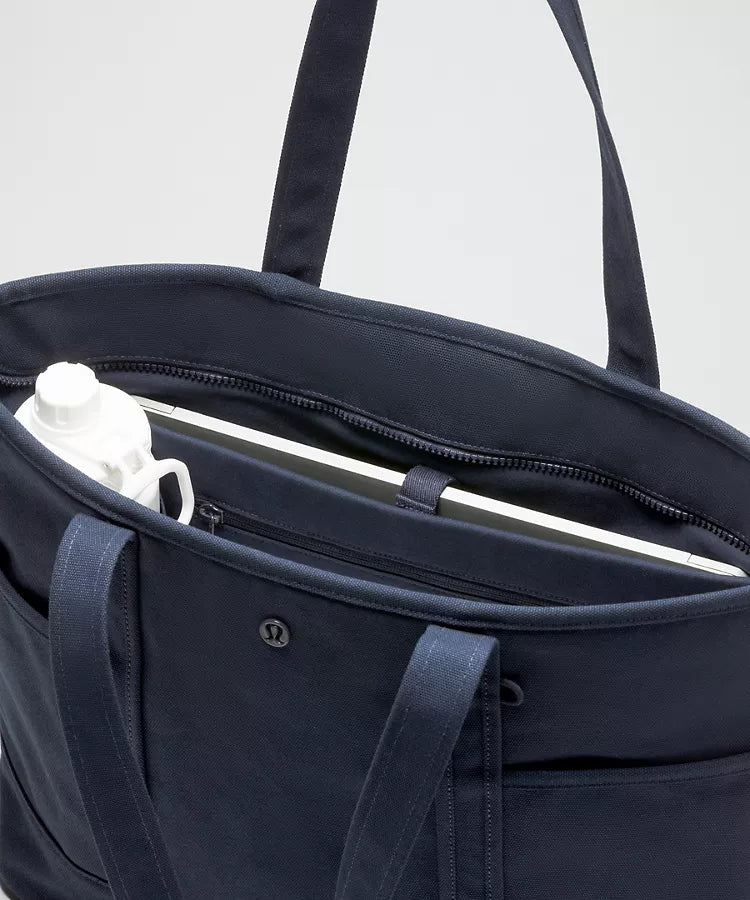 Lululemon - Daily Multi-Pocket Zip-Top Tote Bag 18L