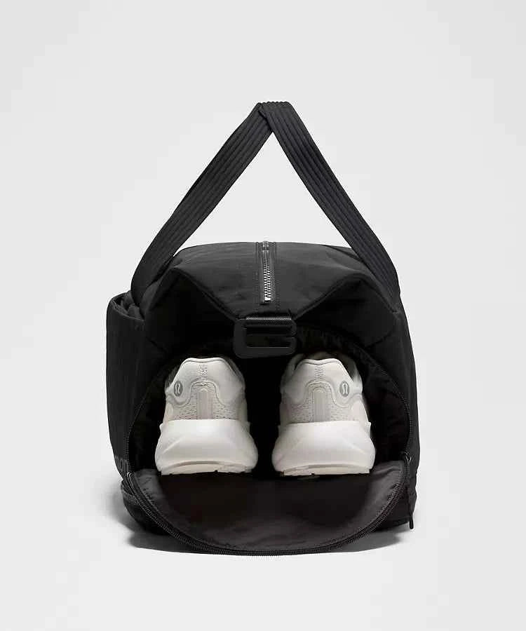 Lululemon - 3-in-1 Gym Duffle Bag 30L