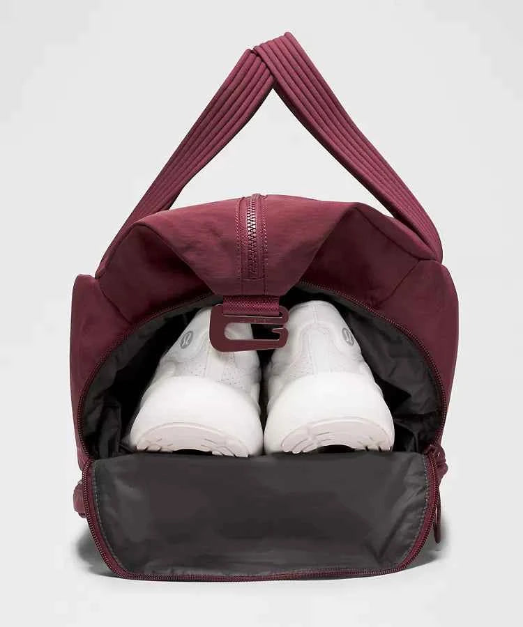 Lululemon - 3-in-1 Gym Duffle Bag 30L